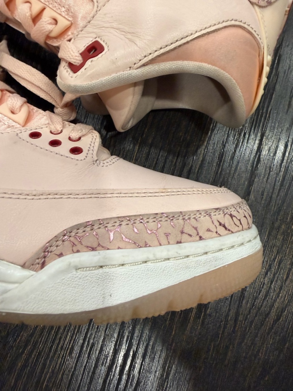 Nike Air Jordan 3 Valentine’s Day Treat Yourself -women’s size 12 - Picture 3 of 11